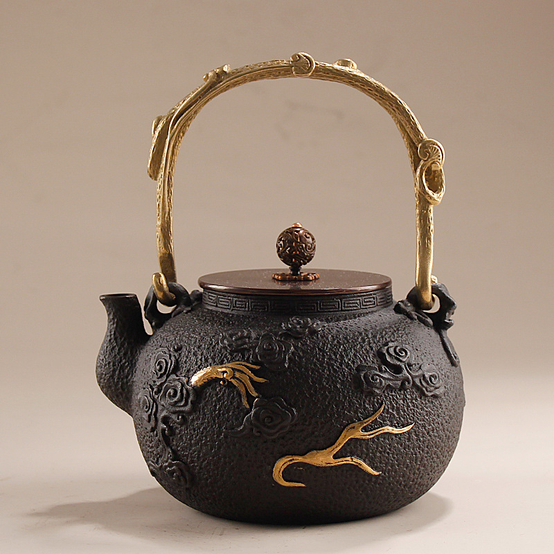 إبريق شاي من الحديد الزهر سعة  - مراجعة Cast Iron Tetsubin وسعره